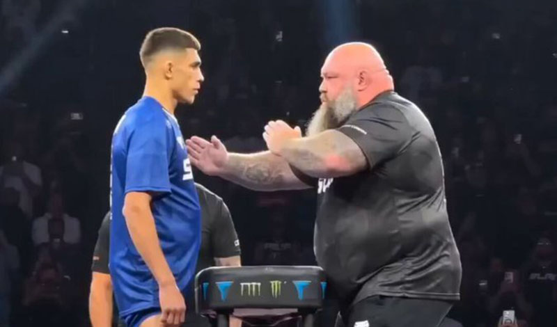 slap fight david goliath 00