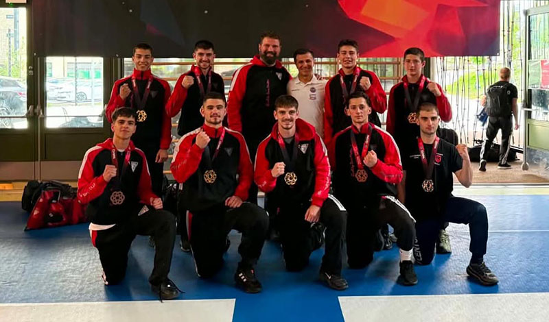 fighters athanasopoulos 200
