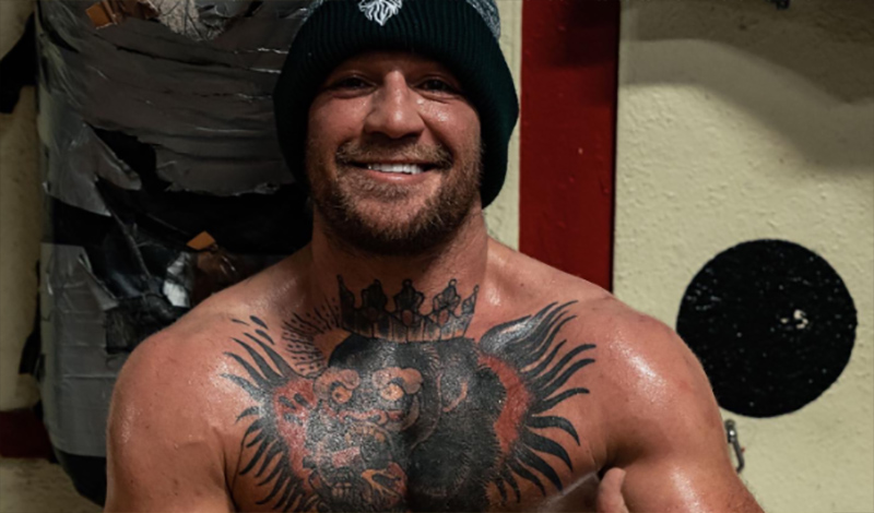 conor mcgregor body
