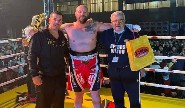 nikos agaray 40