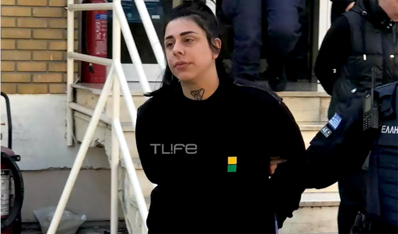 super kiki astynomikoi 600 euro