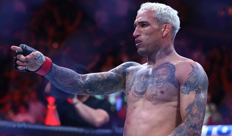 charles oliveira 44