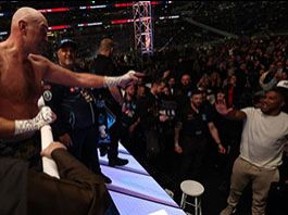 O Tyson Fury προκαλεί Anthony Joshua