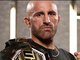 Volkanovski: ‘’Έπαιξα με τον Topuria πολύ νωρίς μετά το KO από τον Makhachev’’